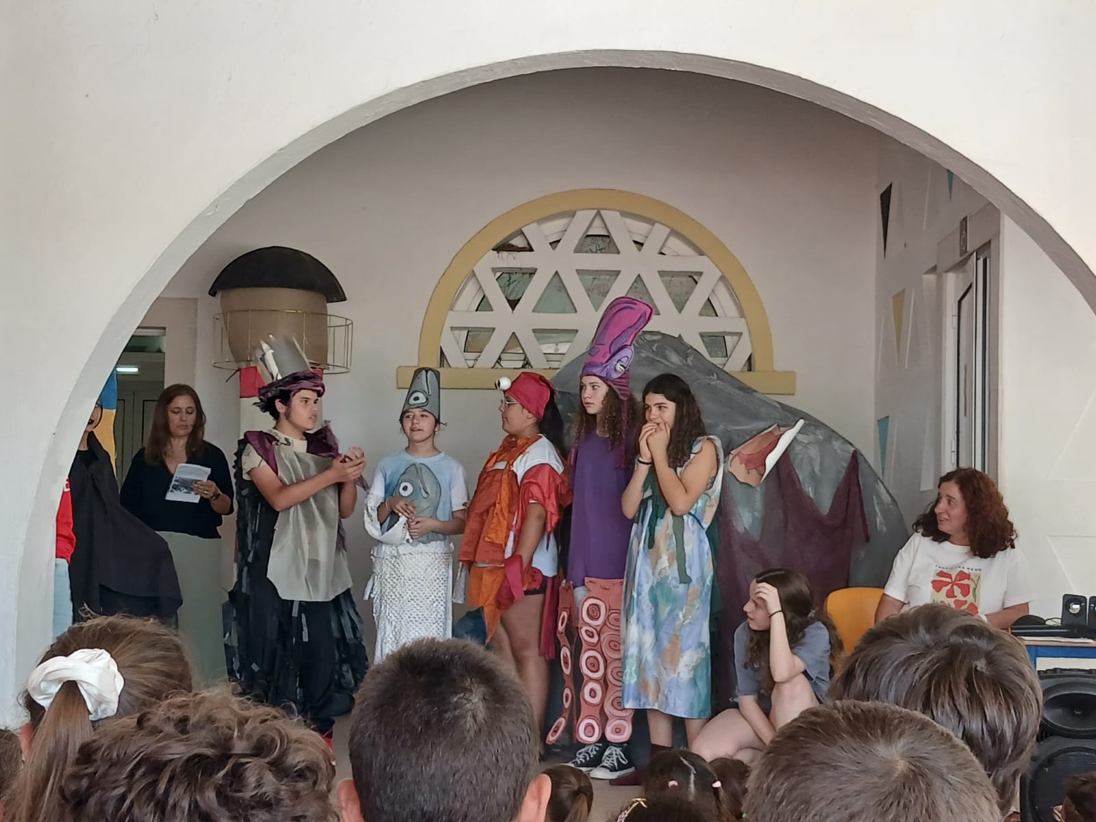 “A Menina do Mar” esteve em cena para os mais pequeninos, pelo grupo de teatro “A Bem D’zer”
